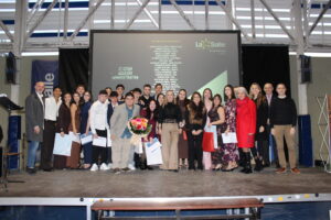 Alumnos y alumnas de Grado Medio de Gestión Administrativa. Alumnos y alumnas de Grado Medio de Gestión Administrativa.