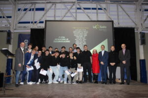 Alumnos de Grado Medio de Instalaciones de Telecomunicaciones. Alumnos de Grado Medio de Instalaciones de Telecomunicaciones.