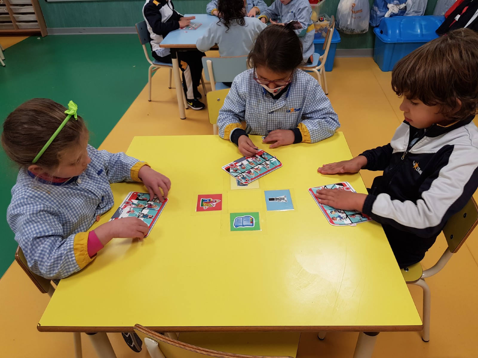 En infantil utilizan las matemáticas manipulativas para desarrollar el ...