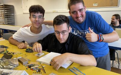 En 2º del Grado Superior de STI trabajan la programación en automatización