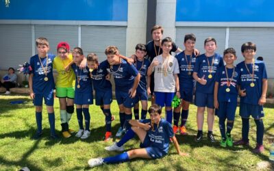 Los equipos de fútbol sala del Club Deportivo EP La Salle lideran la Liga Escolar de Paterna