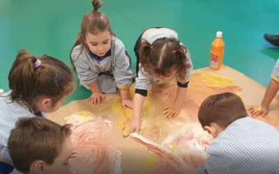 Pinturas rupestres elaboradas por el alumnado de 3 años