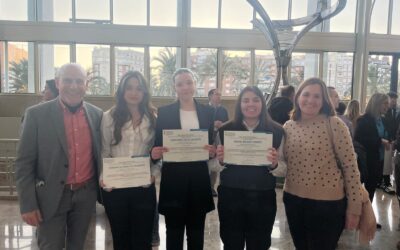 Ayer, día 27 de febrero, se entregaron los Premios Extraordinarios de Secundaria 2023-2024 a las alumnas, Azahara Ceca, Irene Mases y Verónica Sancho