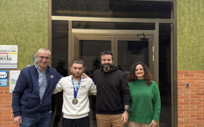 El pasado 1 de marzo, Mikel Banacloig, alumno de 2º de Grado Básico de Electricidad y Electrónica, alcanzó una gran hazaña al obtener el subcampeonato de España en la categoría -66KG de grappling