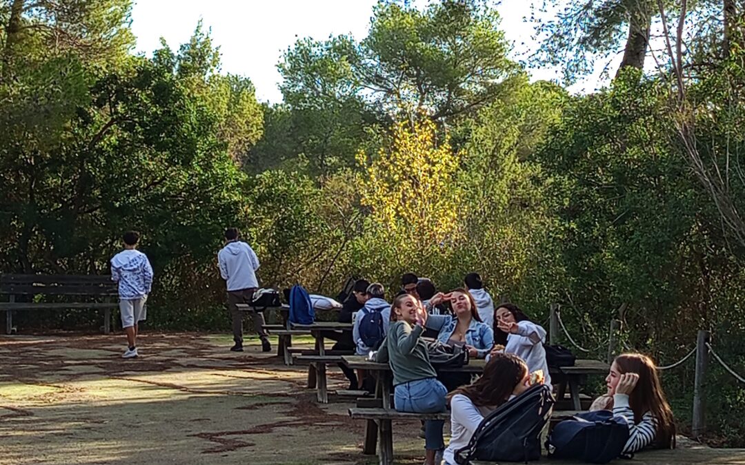 El alumnado de 4ºESO de Biología de la Escuela Profesional La Salle de Paterna ha disfrutado de una jornada muy especial en la Albufera de Valencia