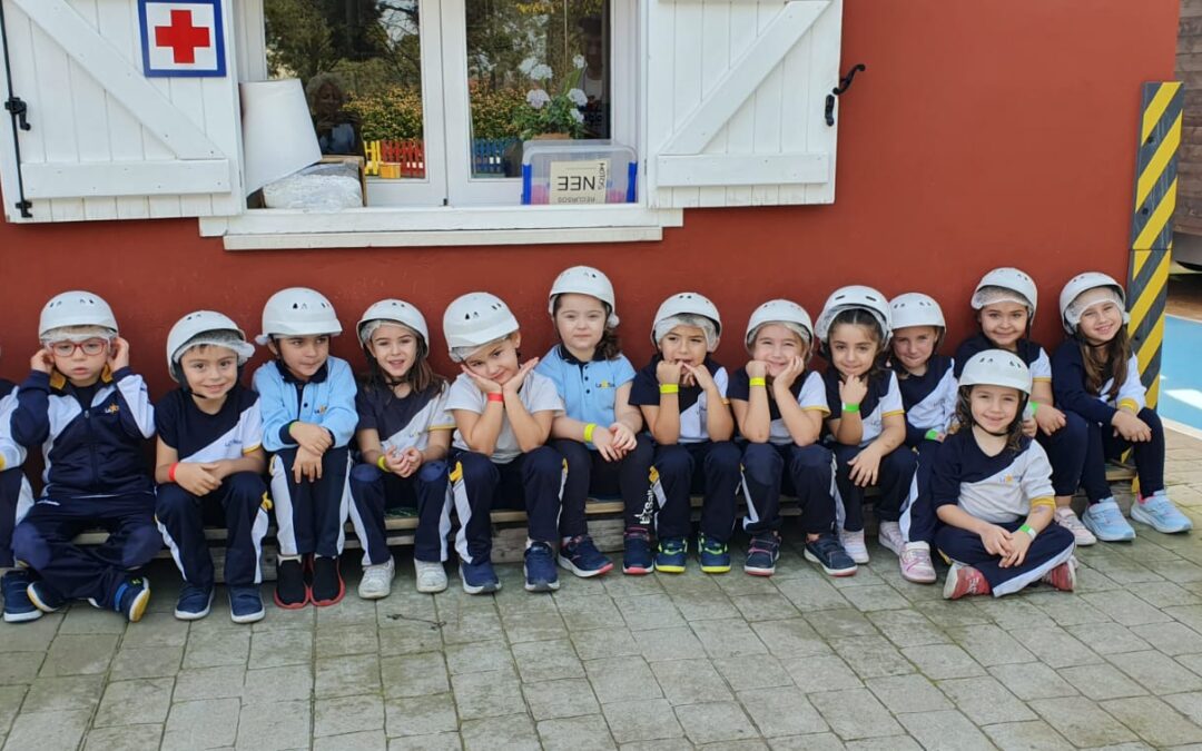 El viernes 31 de octubre, los niños y niñas de la Escuela Infantil Desamparados La Salle disfrutaron de una fantástica salida al Parque de seguridad vial de Vialdea