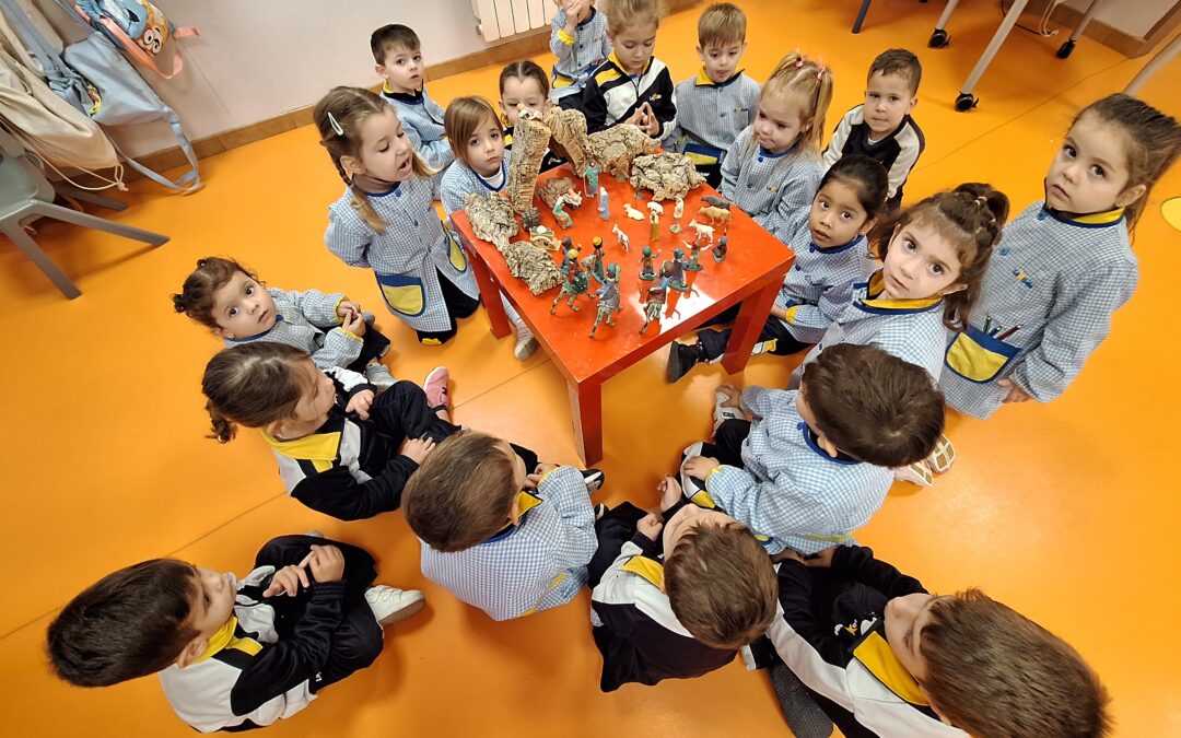 Los niños y niñas de 3 años de la Escuela Infantil Desamparados La Salle están disfrutando de su 2º proyecto de NCA: “Celebramos el nacimiento”