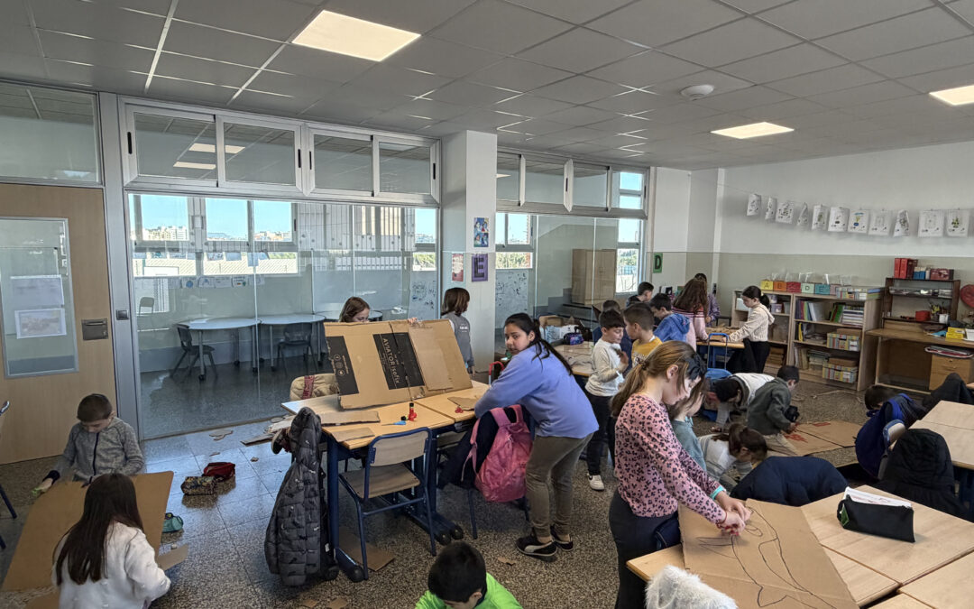 El alumnado de 3º de Educación Primaria ya ha comenzado los preparativos para la representación final de su proyecto «BLACK AND WHITE»