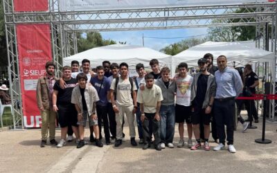 El alumnado de FP de Telecomunicaciones acerca su futuro profesional en la Feria de Empleo de la Universitat Politècnica de València