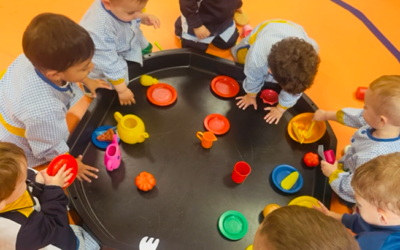 Aprendemos jugando con nuestra cocinita