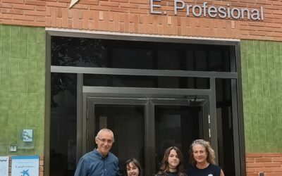 Creatividad y valores: Daniela y Jana ganan el concurso «Dame la Chapa 2026»
