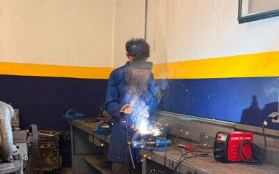 El alumnado de 1º de Electromecánica pone en práctica sus habilidades en Mecanizado Básico