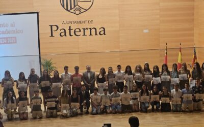 Carla Egeda y Luisa Fernanda Gordillo, reconocidas por su Excelencia Académica 2024-2025